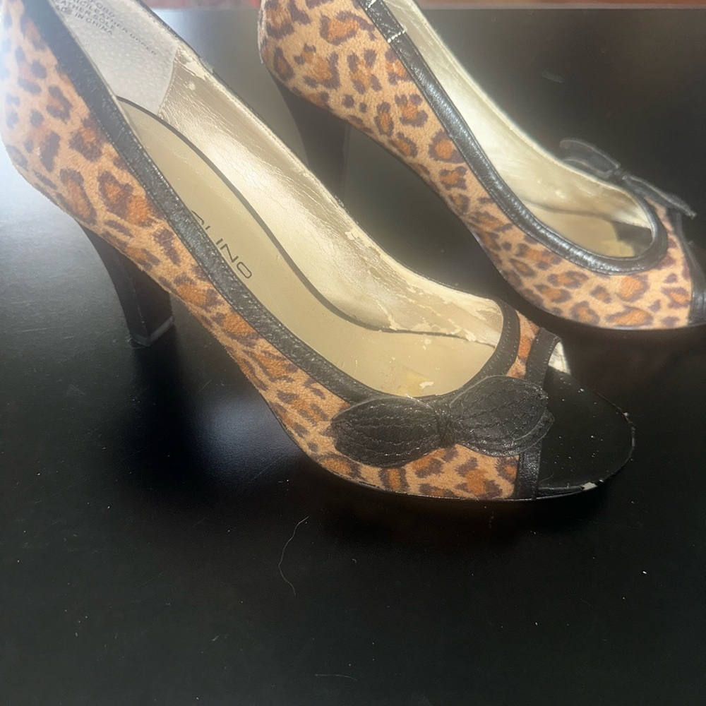 Bandolino Leopard Print Peep-Toe Heels
